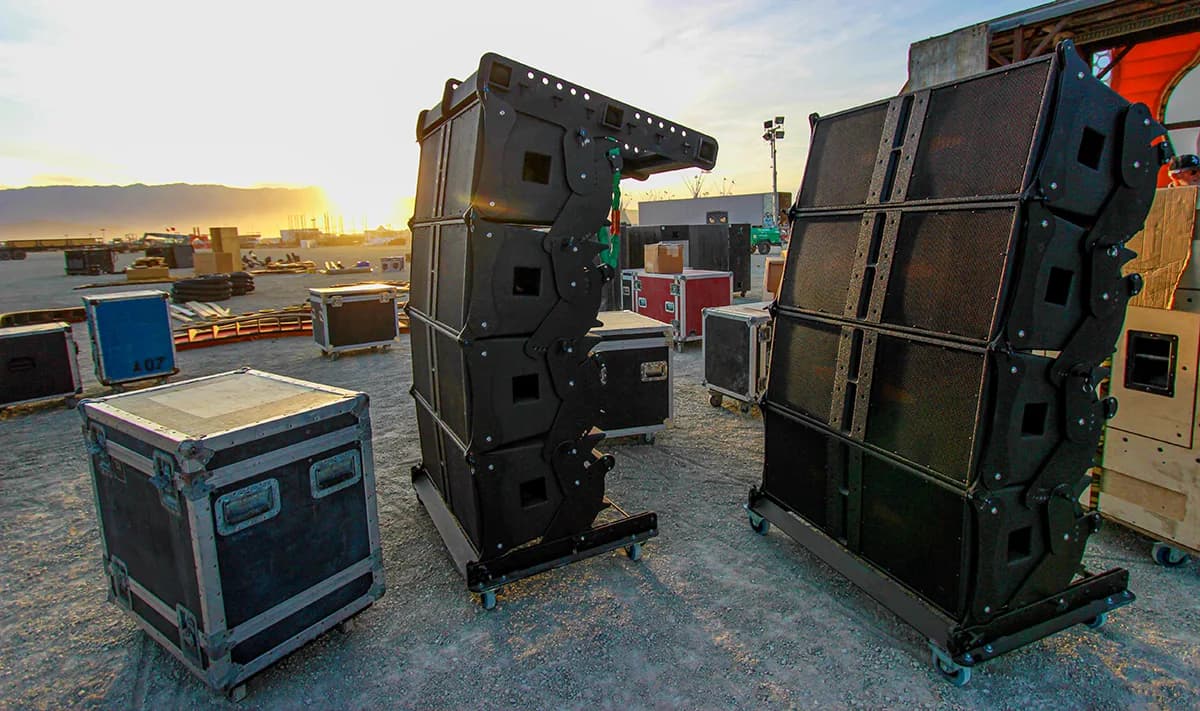 MFLA-MK3 parado en piso
