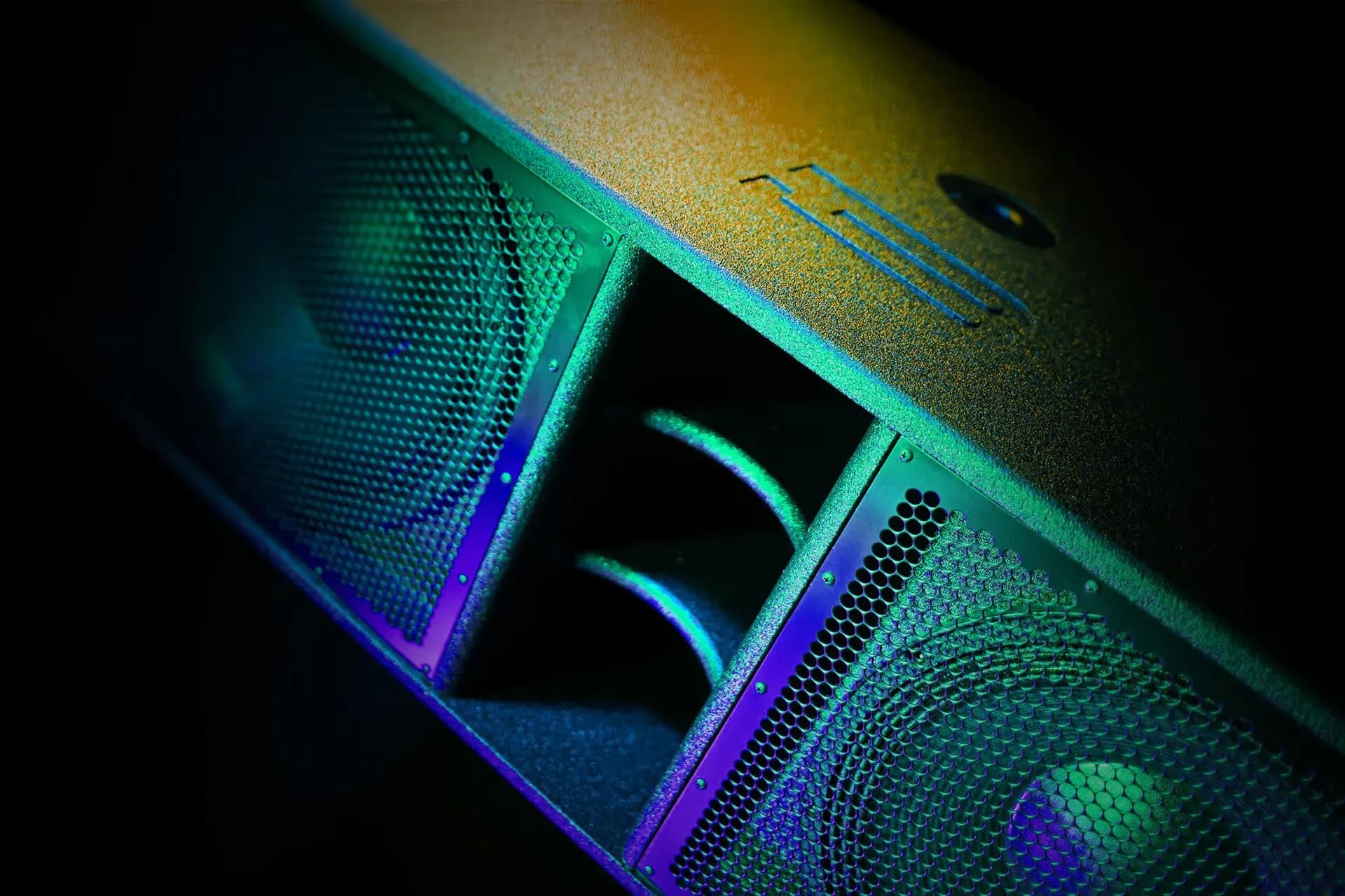 SSP215-MK3 en iluminación dramática a color
