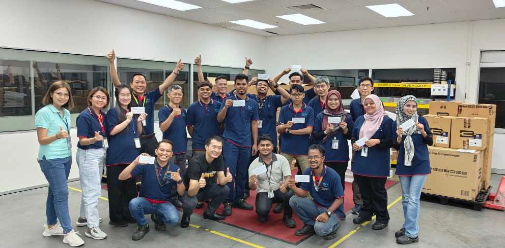 CE Lim and the Malaysian Build Team